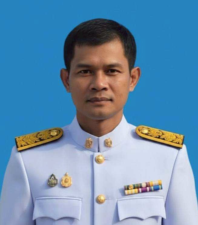 นายจรูญ ชุมศรี