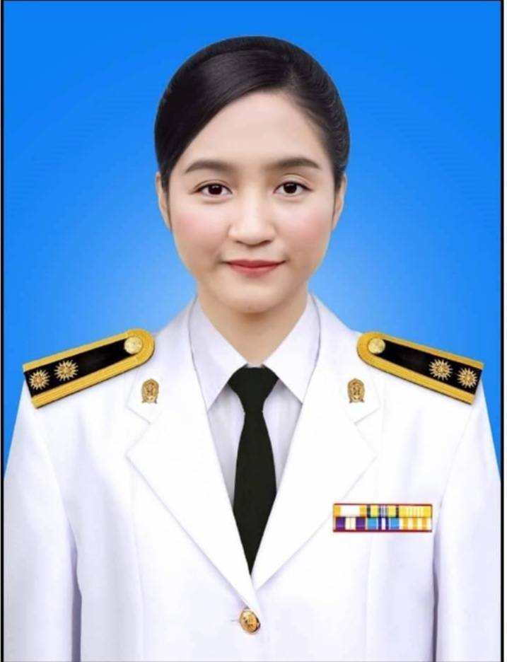 นางสาวนพรัตน์ อินทนิล